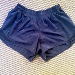Lululemon Hottie shorts polka dot logo black 8 tall medium
